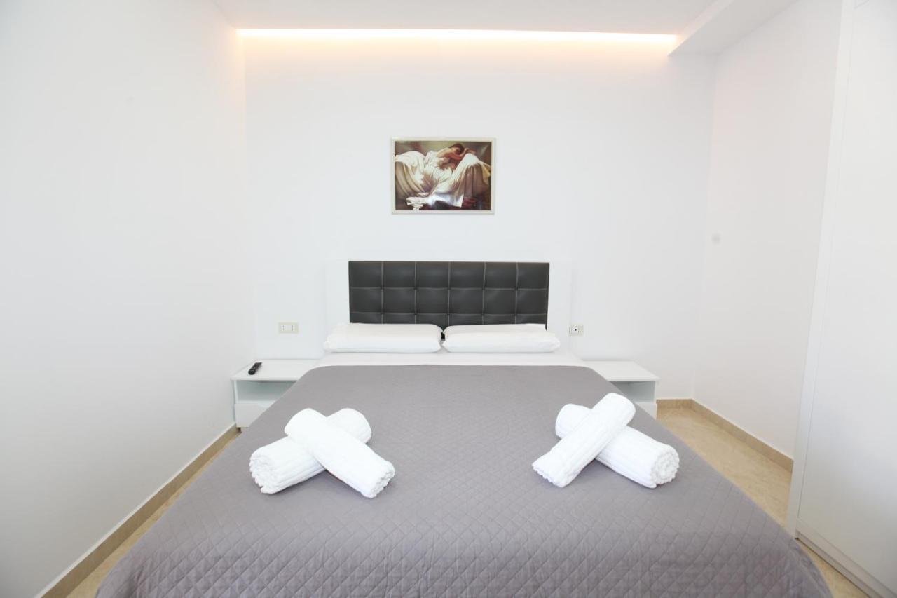 Nika Hotel Саранда Екстер'єр фото