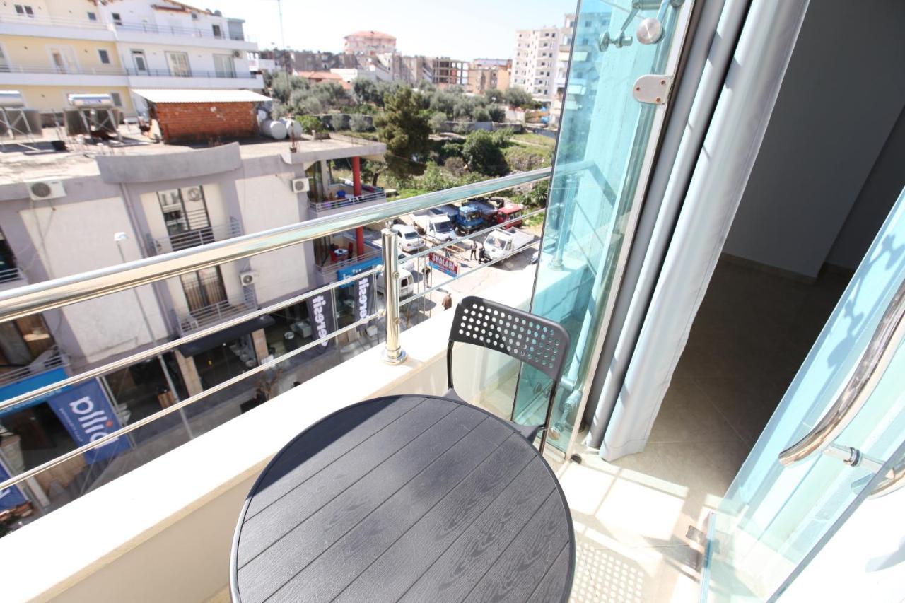 Nika Hotel Саранда Екстер'єр фото