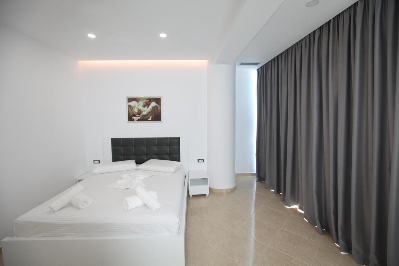 Nika Hotel Саранда Екстер'єр фото