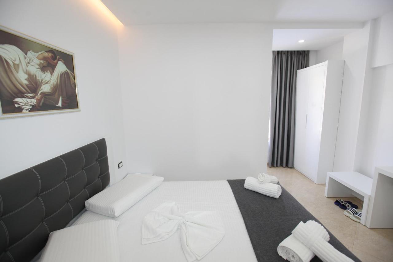 Nika Hotel Саранда Екстер'єр фото